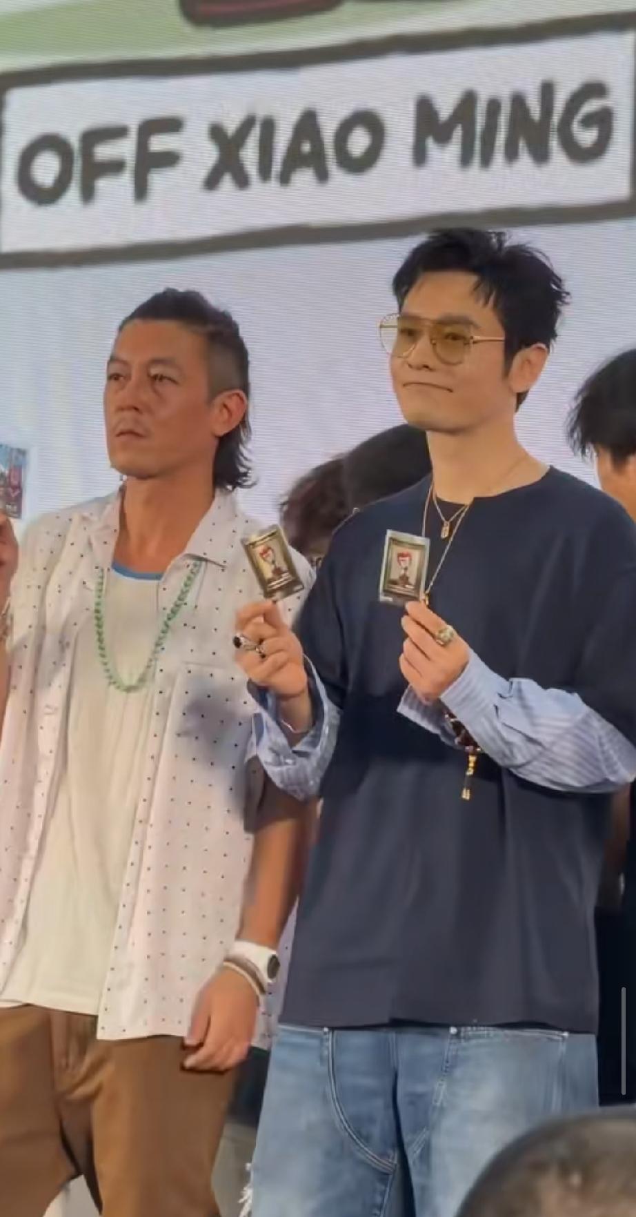有人总说黄晓明虚报身高，但和官方身高178cm的陈冠希站在一起，明显黄晓明要高出