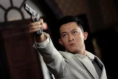 陈冠希出那事后不久，杨志刚的《美丽人生》就播出了。当时觉得两人长得太像了，就是杨