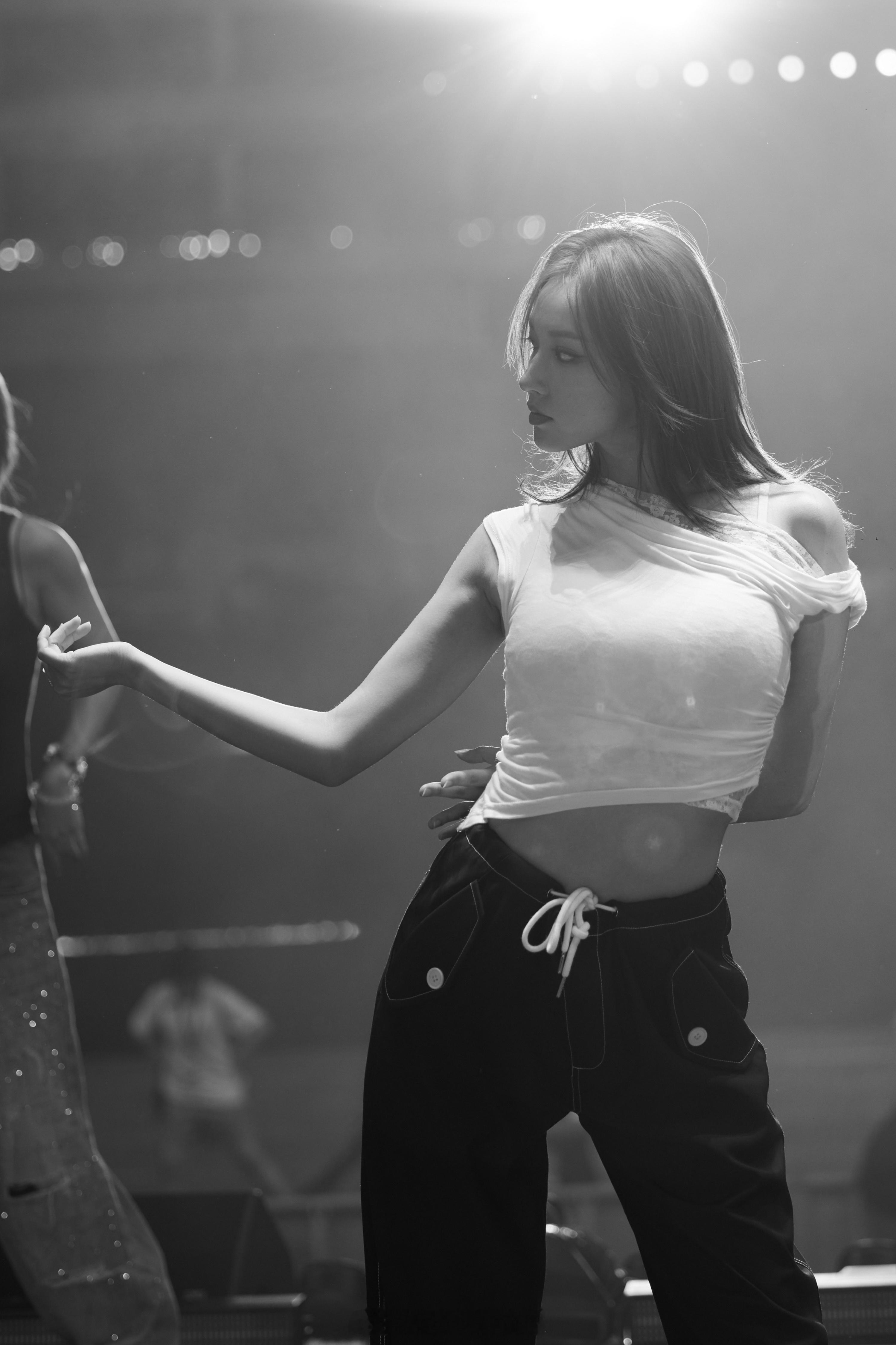 程潇开美颜前后对比排练中的程潇真的越素越美