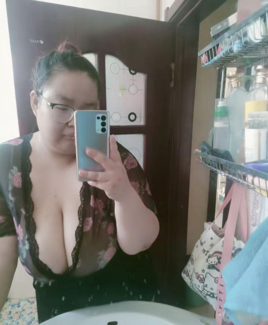 身材胖点不好吗正常展示身材拒绝身材焦虑