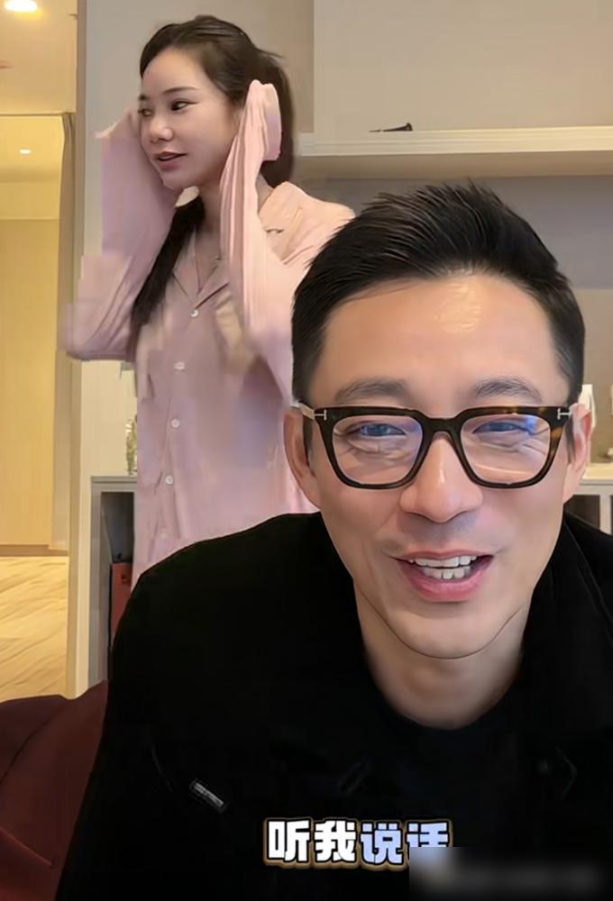 生完孩子13天，她甩出26万账单：我争产？笑话！直播间，黑粉骂你“甩脸子”，