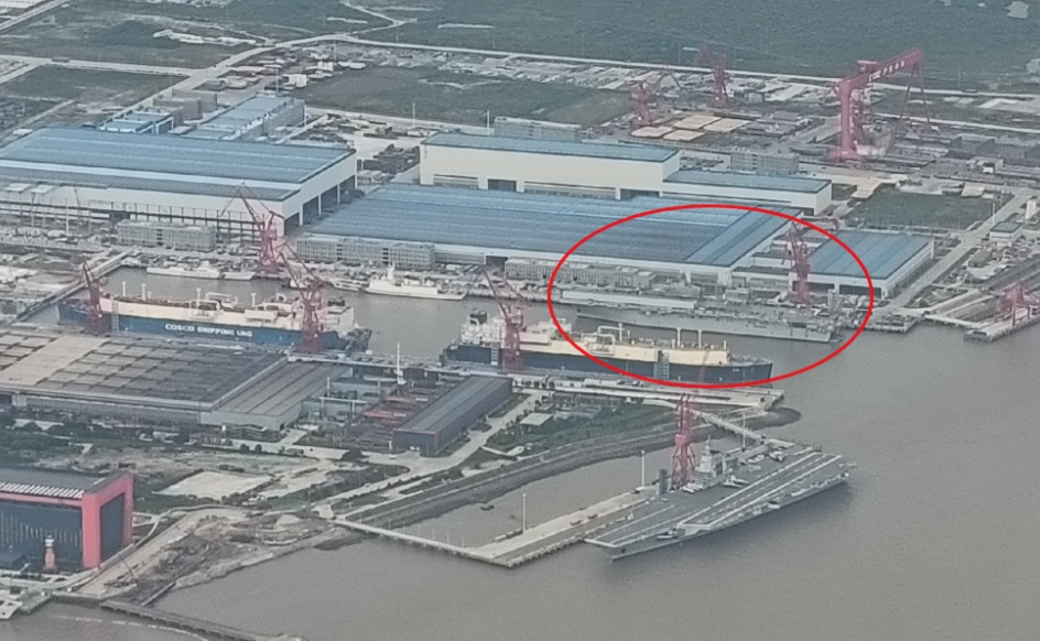 难怪西方忌惮076舰，这张照片说明了一切：和福建舰比小不了多少5月29日，当