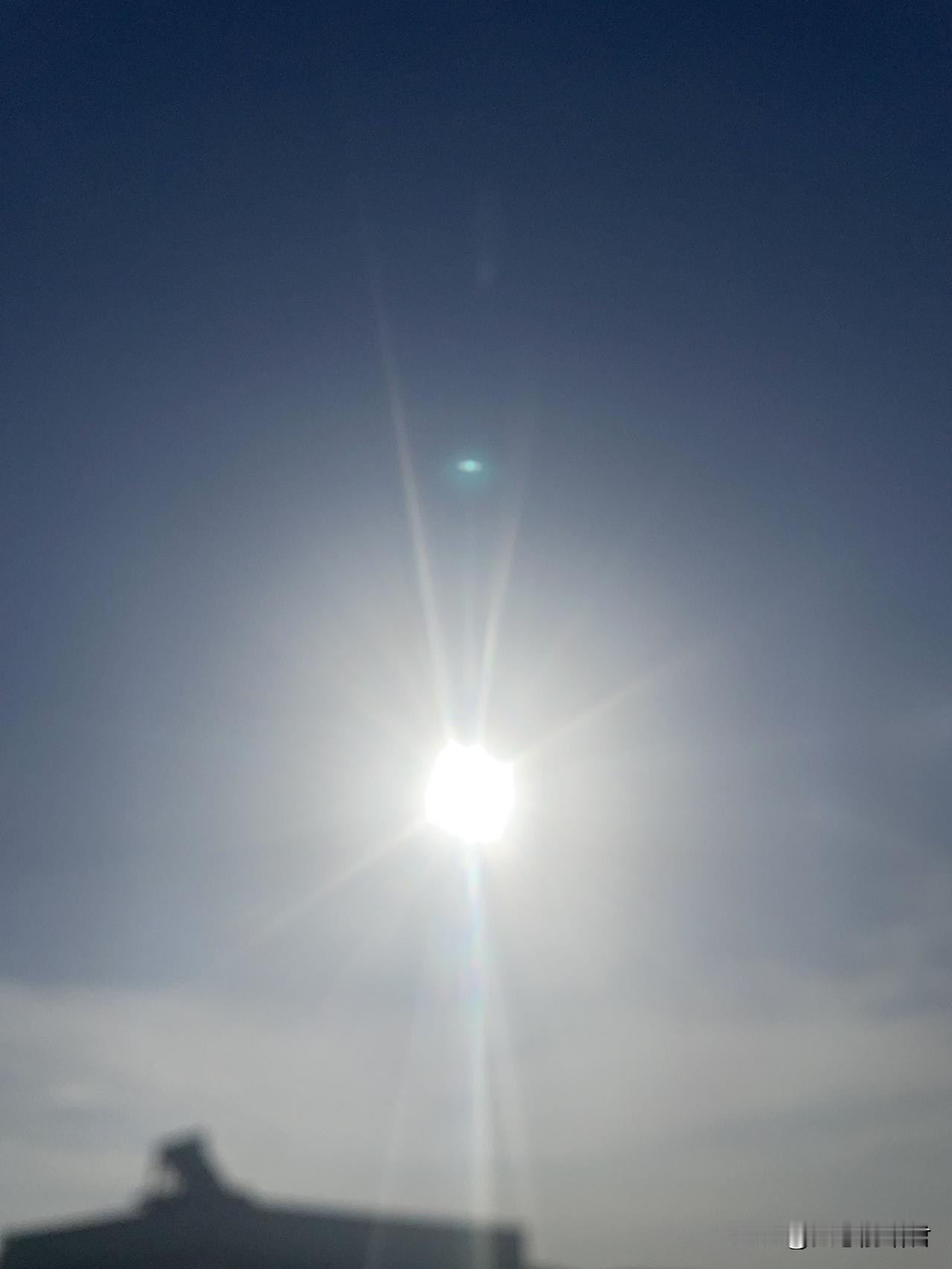 有这么一个讨债鬼妹妹，当哥哥的也是倒大霉了。一女子37岁，离异了又谈了一个同样离