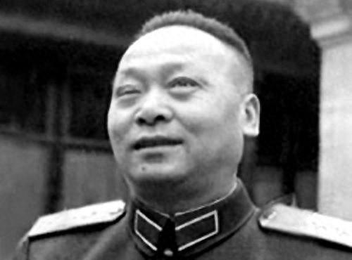 曾经担任政治局委员比9位元帅还要早的这位人物，后来为何地位却受到严重影响？19