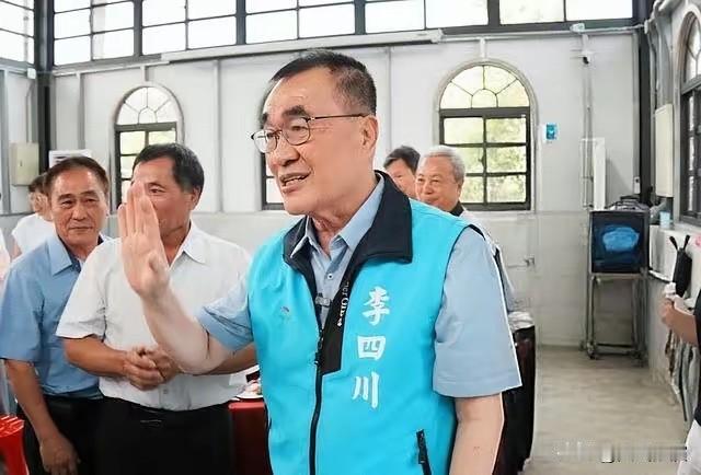 李四川民调落后苏巧慧，郑丽文急喊"决胜新北"！这哪是喊口号，分明是党主席在给自己