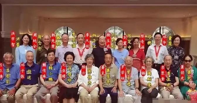 四野后代联谊会，每年举行一次，这些将帅的后代聚在一起，一是缅怀父辈们的丰功伟绩，