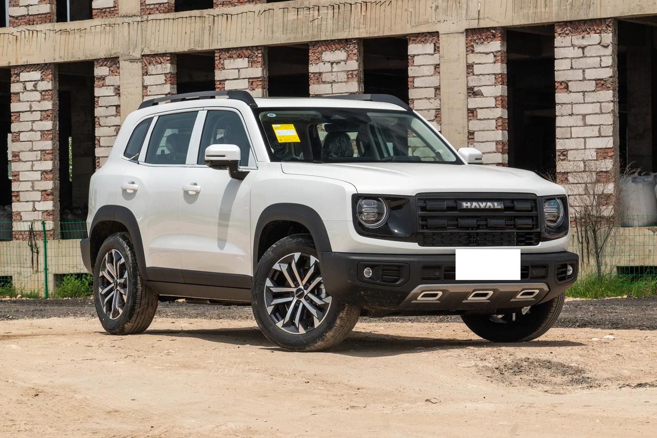 捷途旅行者、坦克300、哈弗大狗🚙这三台车放一起看，真不是一个路数。坦克300