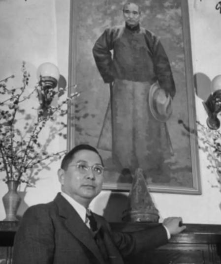 1949年，临近南京解放，孙中山之子孙科对中山陵的护卫们下了一道命令：“毛泽东和