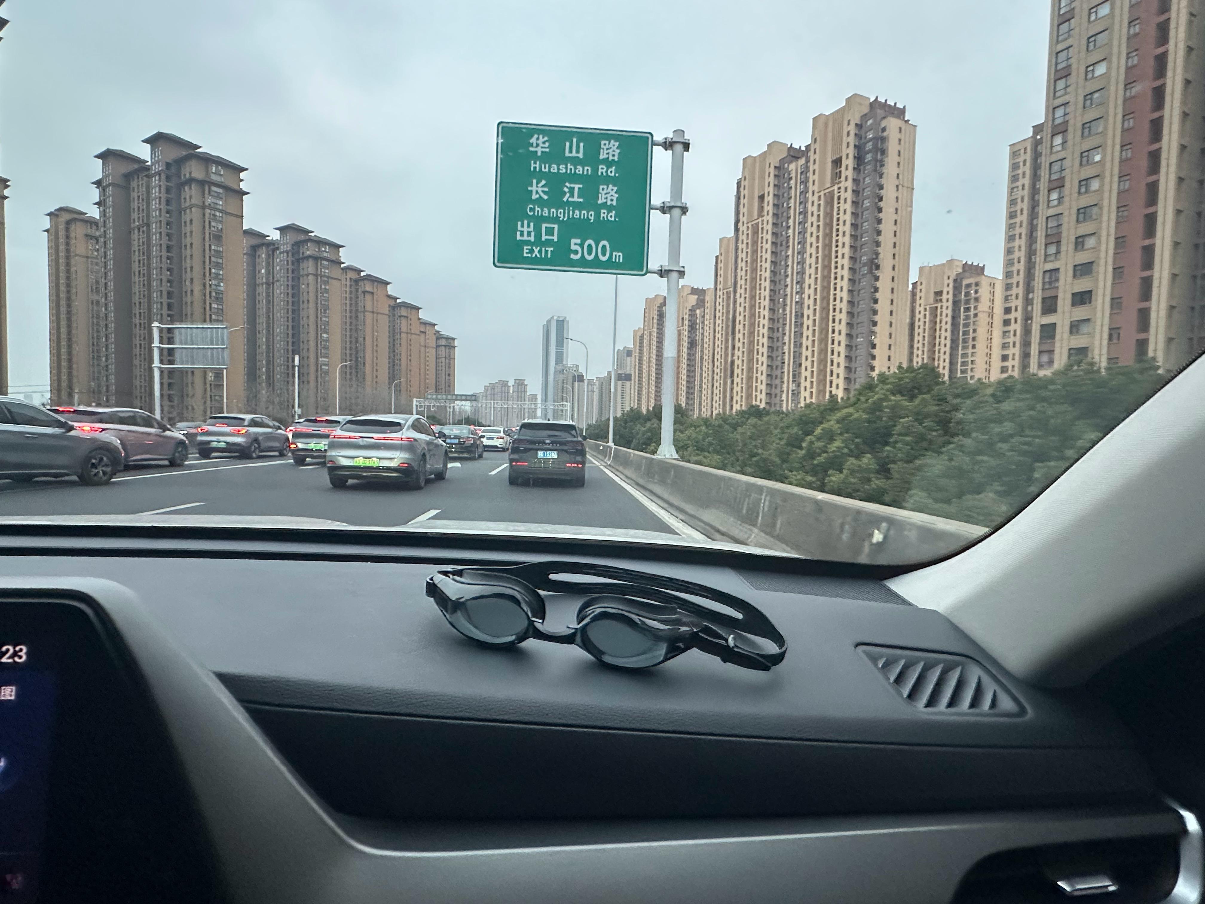 你们怎么节后恢复每逢佳节胖（？）斤，各位如何恢复；没有方向的可以选游泳，便宜又高