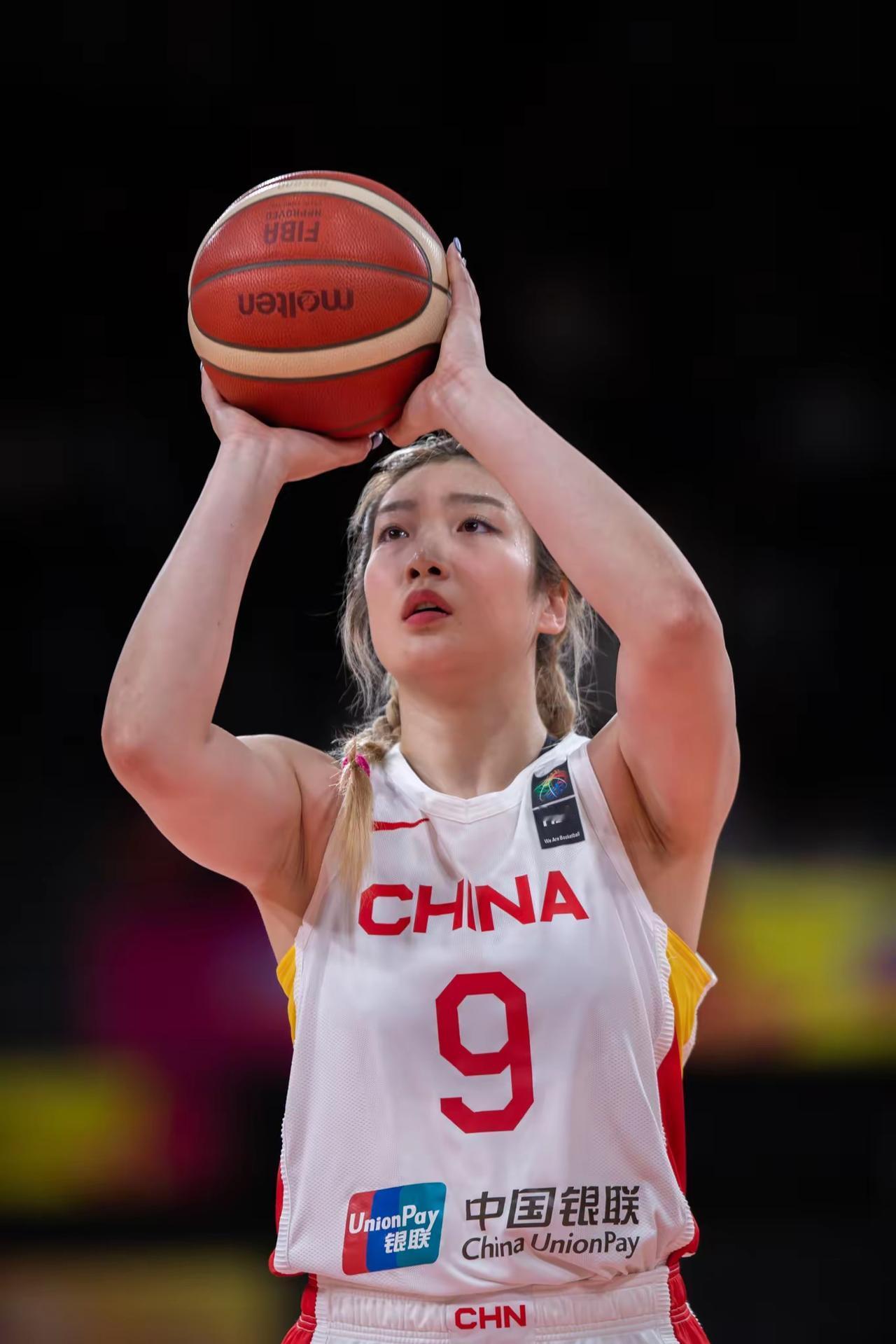 李梦、王思雨不回归和回归其实都是有好处的！1⃣️，回归的好处！好处就是中国