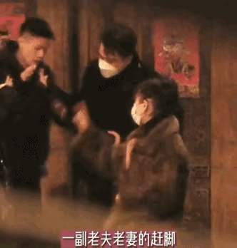 港媒曝李晓峰怀孕俩月，刘恺威很疼她，网友喊话杨幂接回小糯米