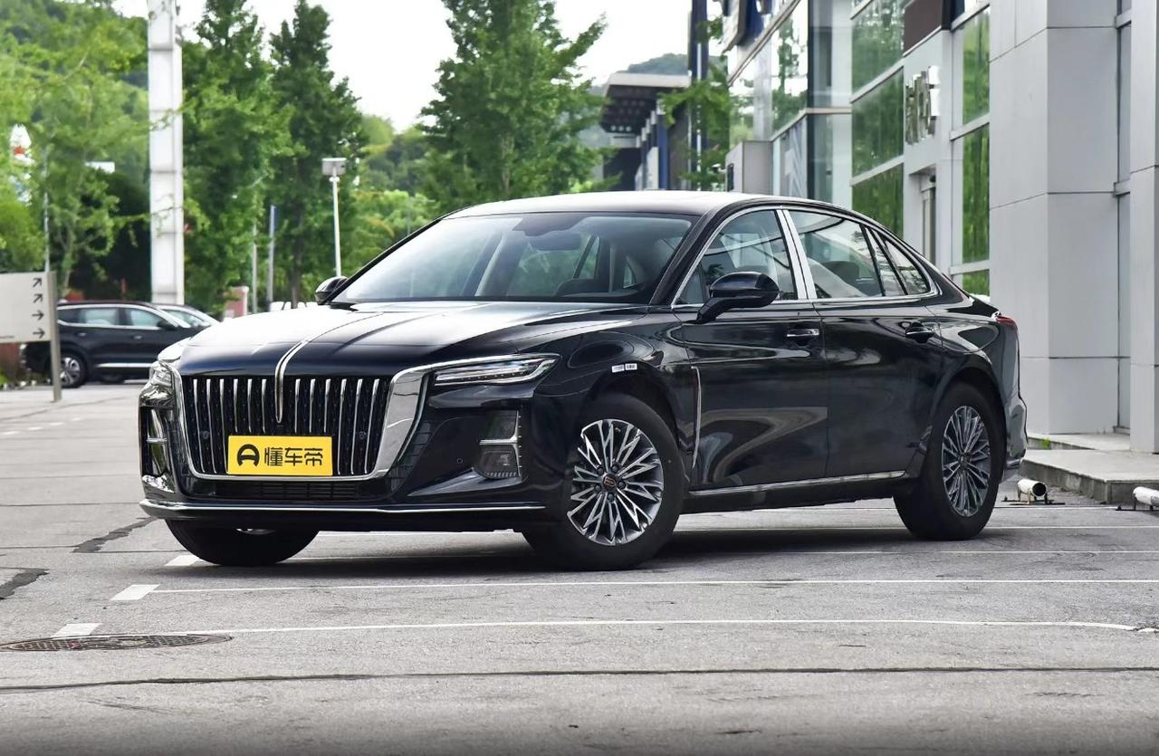 作为“国货豪华”的代表，红旗H5这几年在二手市场热度一直不低——颜值能打、配置拉