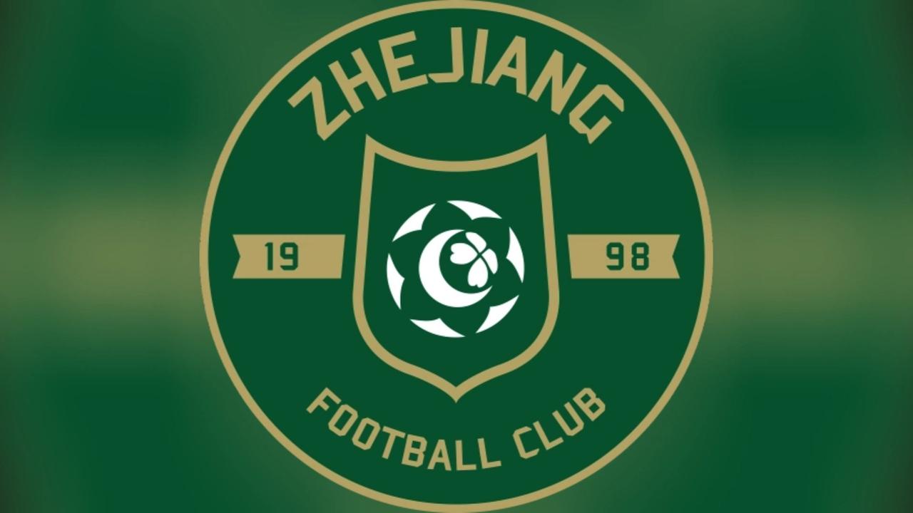 浙江令人惊喜！浙江客场4比1胜青岛海牛，成为中超第三支负分清零的球队。由于浙江