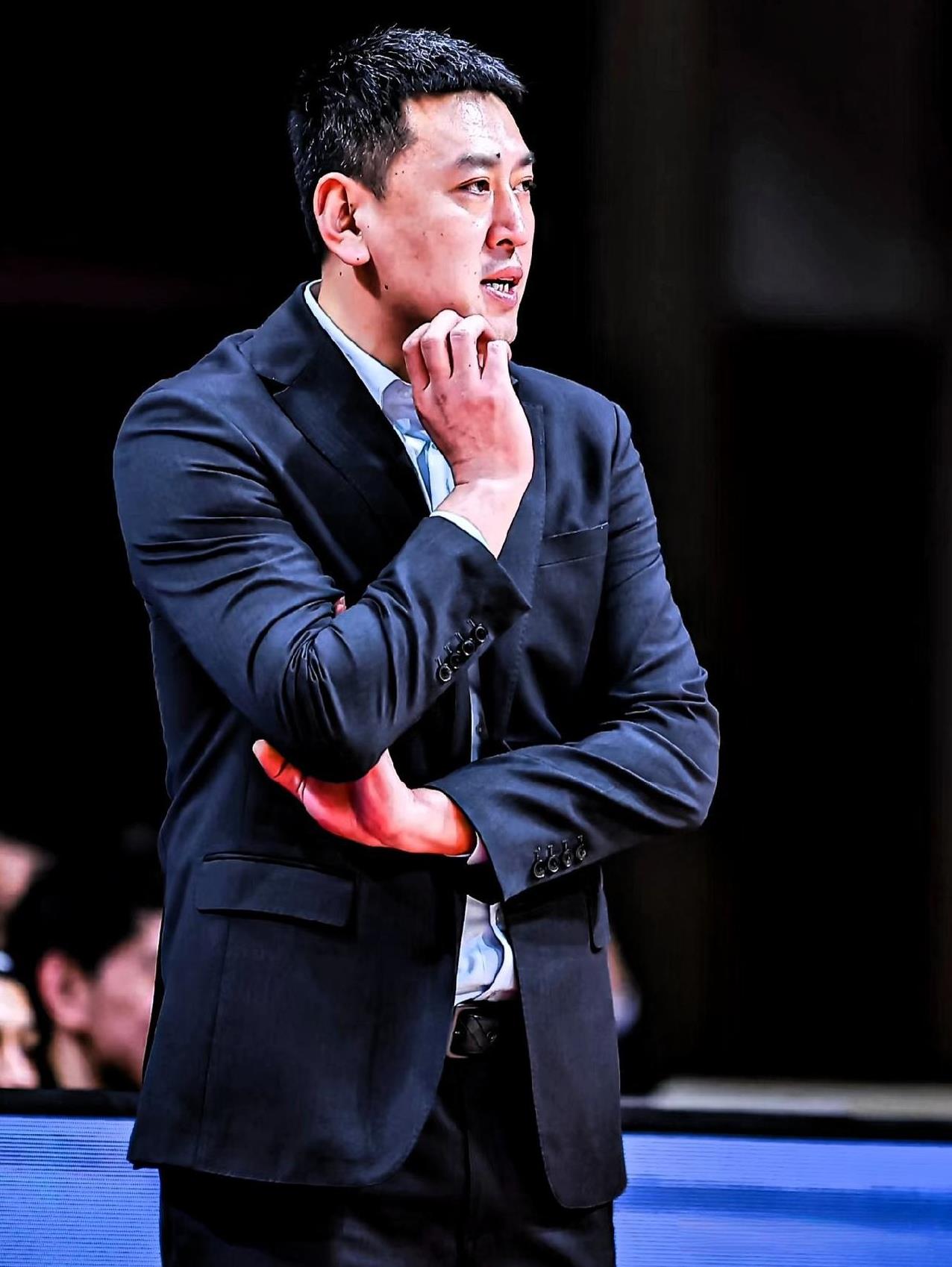 CBA联盟的辽宁籍主帅已达9人！随着王世龙跻身同曦队主教练。一，王世龙【同曦