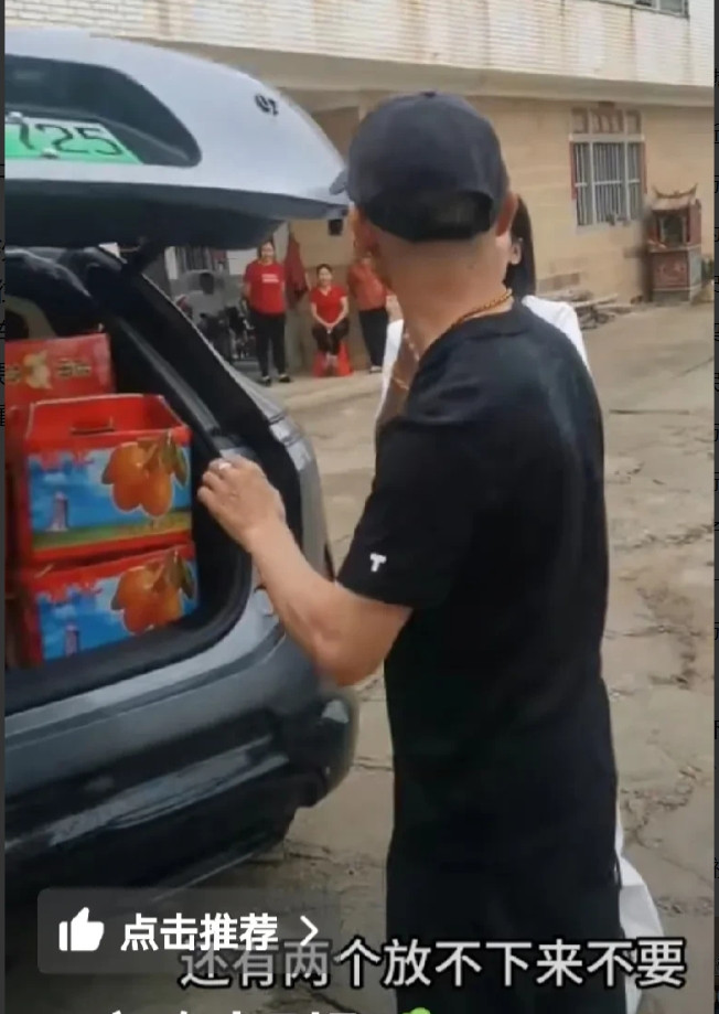 终于知道瑾汐一家人为什么取消出发贵州去看望公婆还有三个孩子。看到下面的视频你就