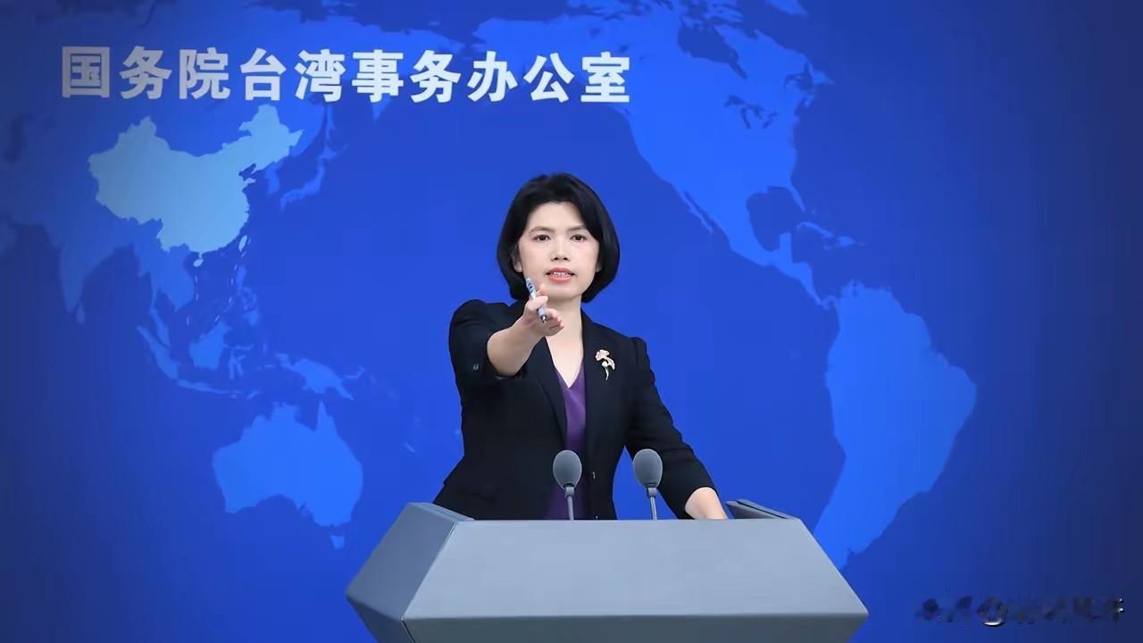 当美国航母都在悄悄撤退的时候，郑丽文还想跑去华盛顿找安全感，这智商简直让人着急！