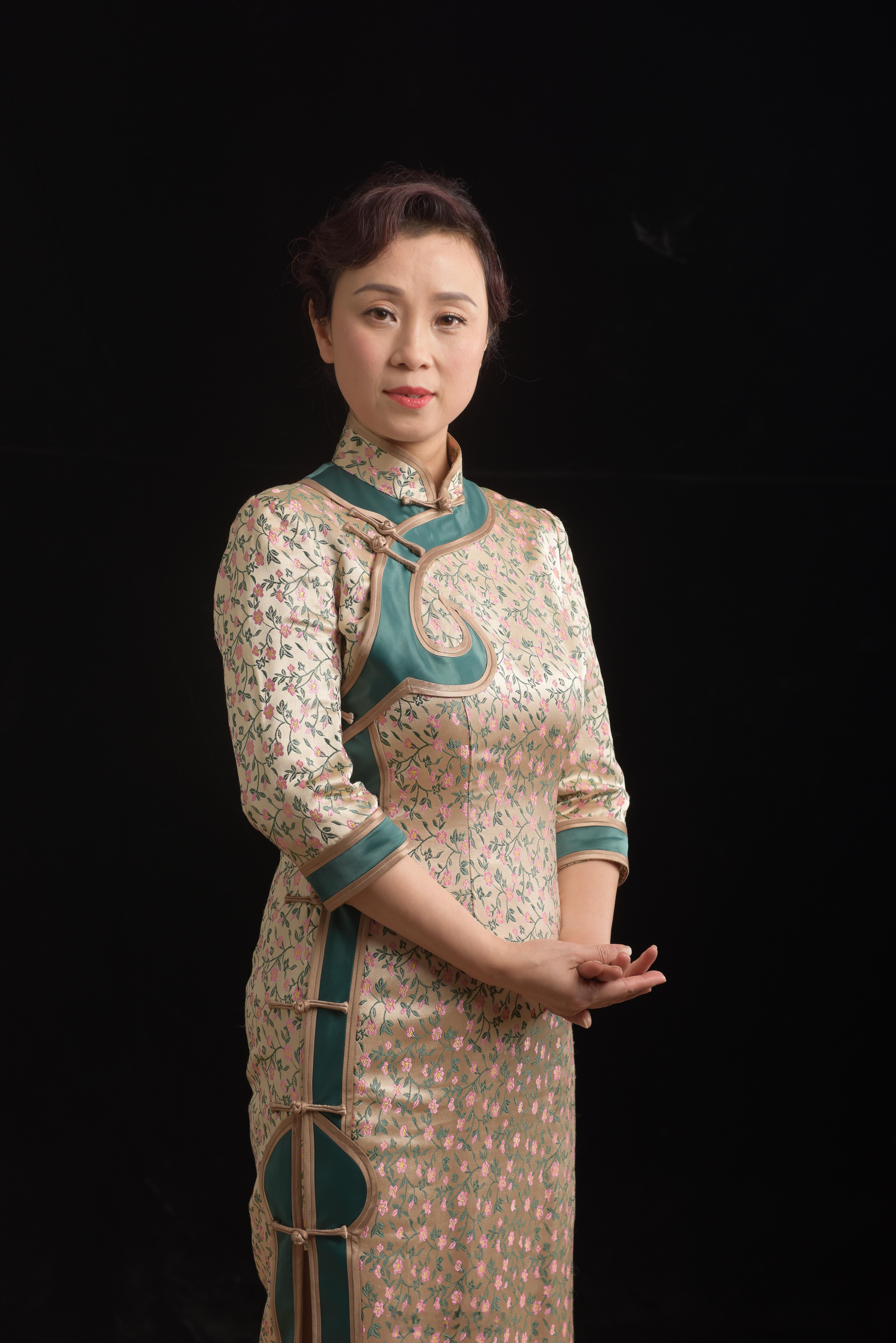146气质旗袍美阿姨