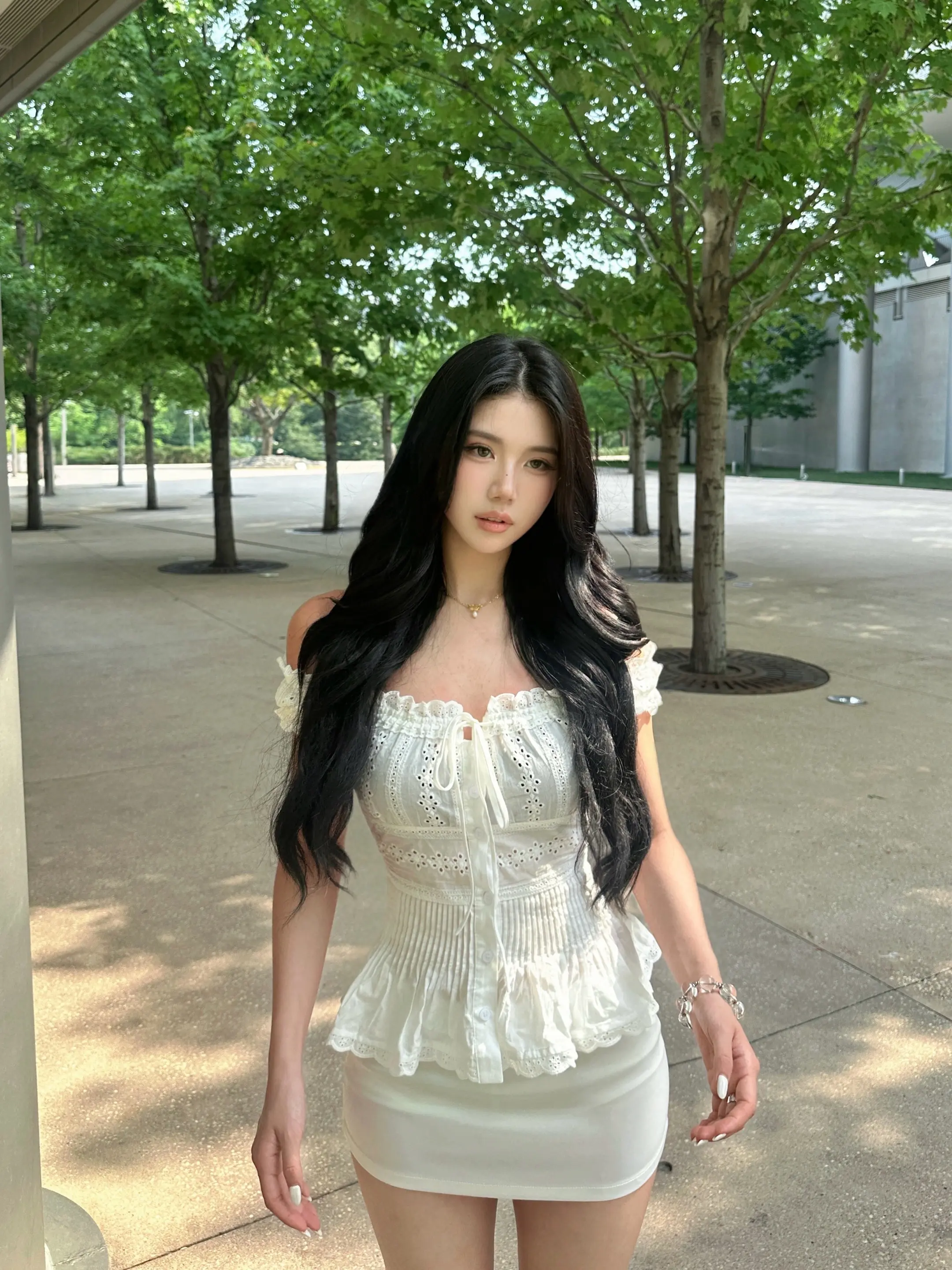 哭没用…哭给姐姐看才有用