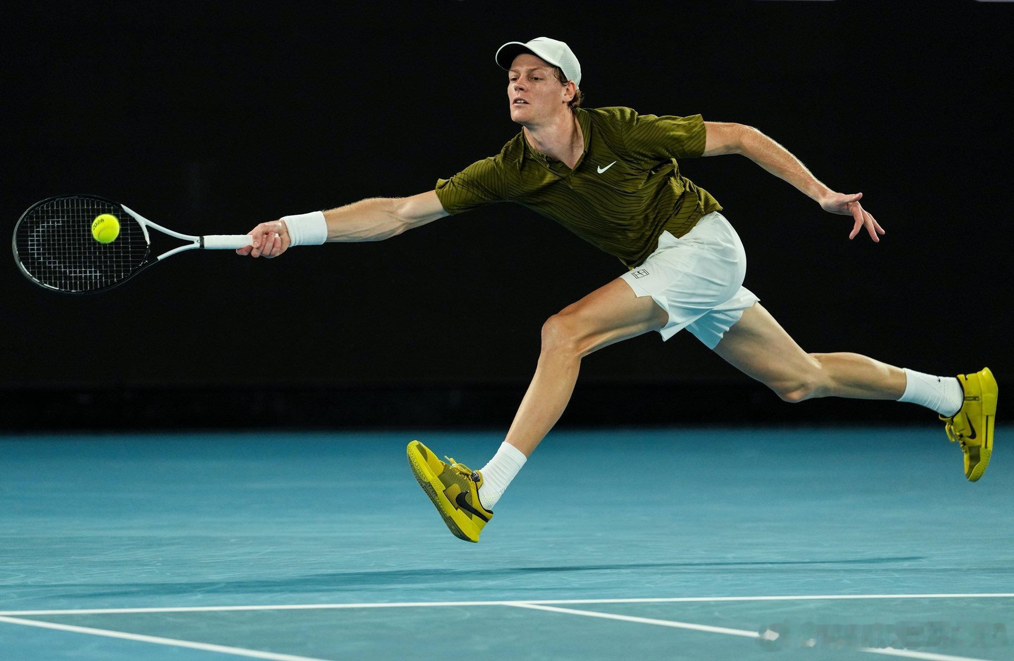 辛纳从未赢得过超过3小时50分钟的比赛除了这场比赛输给德约科维奇，辛纳输掉了所