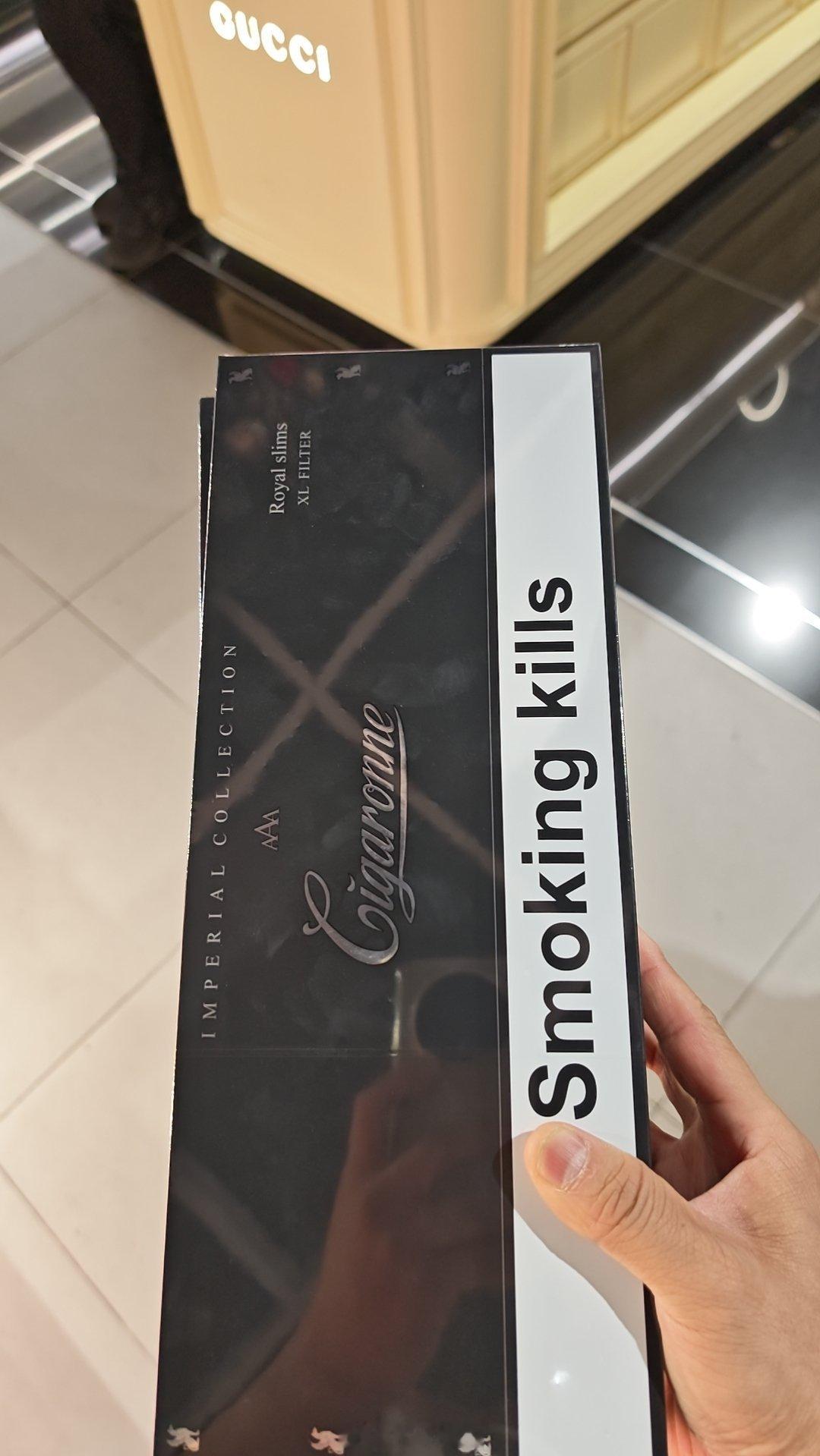 这烟包装都印有“Smokingkills”，健康警示的很到位。