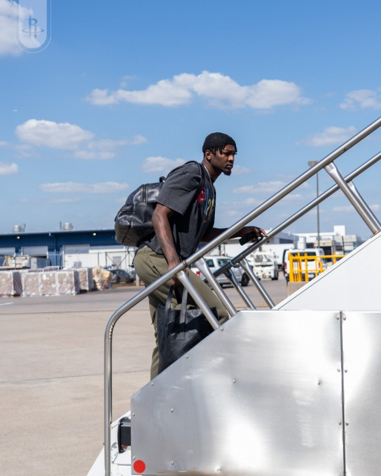 经历了2连败开局之后，火箭队及时改变了主力阵容，4连胜也意味着，如今火箭队开始了