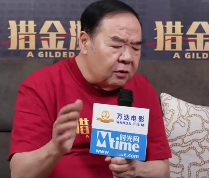 曾经因为创办电影公司亏损几千万的香港演员郑则仕，外号肥猫，现年74岁了，依然在演