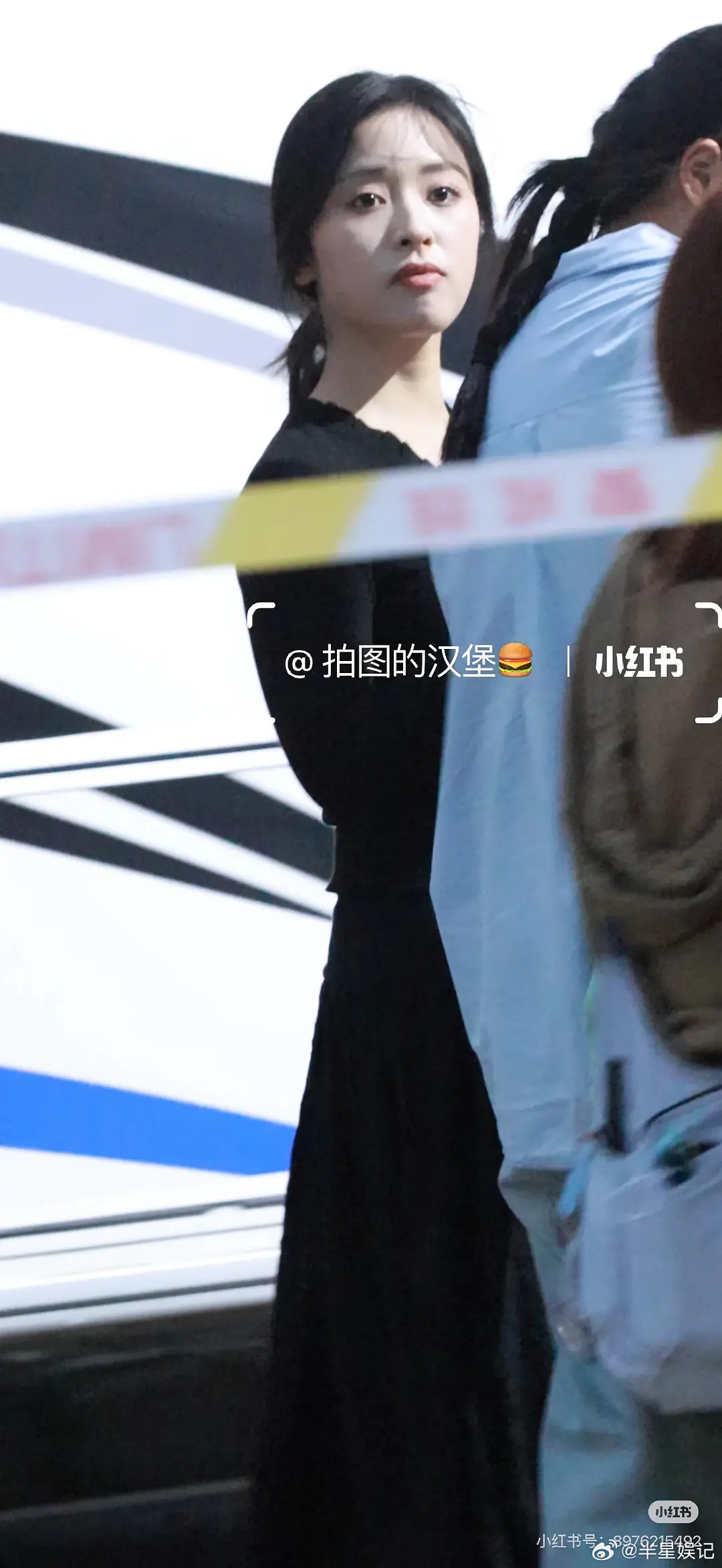 月月的脸也不行了，不能看了