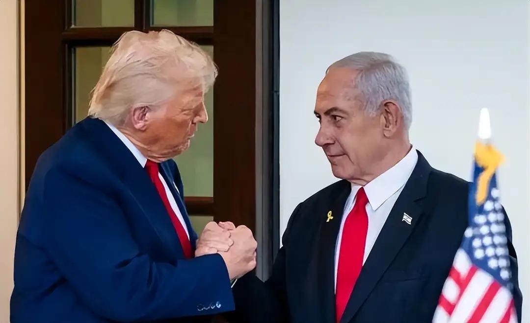 太狠了，内塔尼亚胡前脚打仗，后脚就要坐牢？特朗普急着捞人！就在前几天，特朗