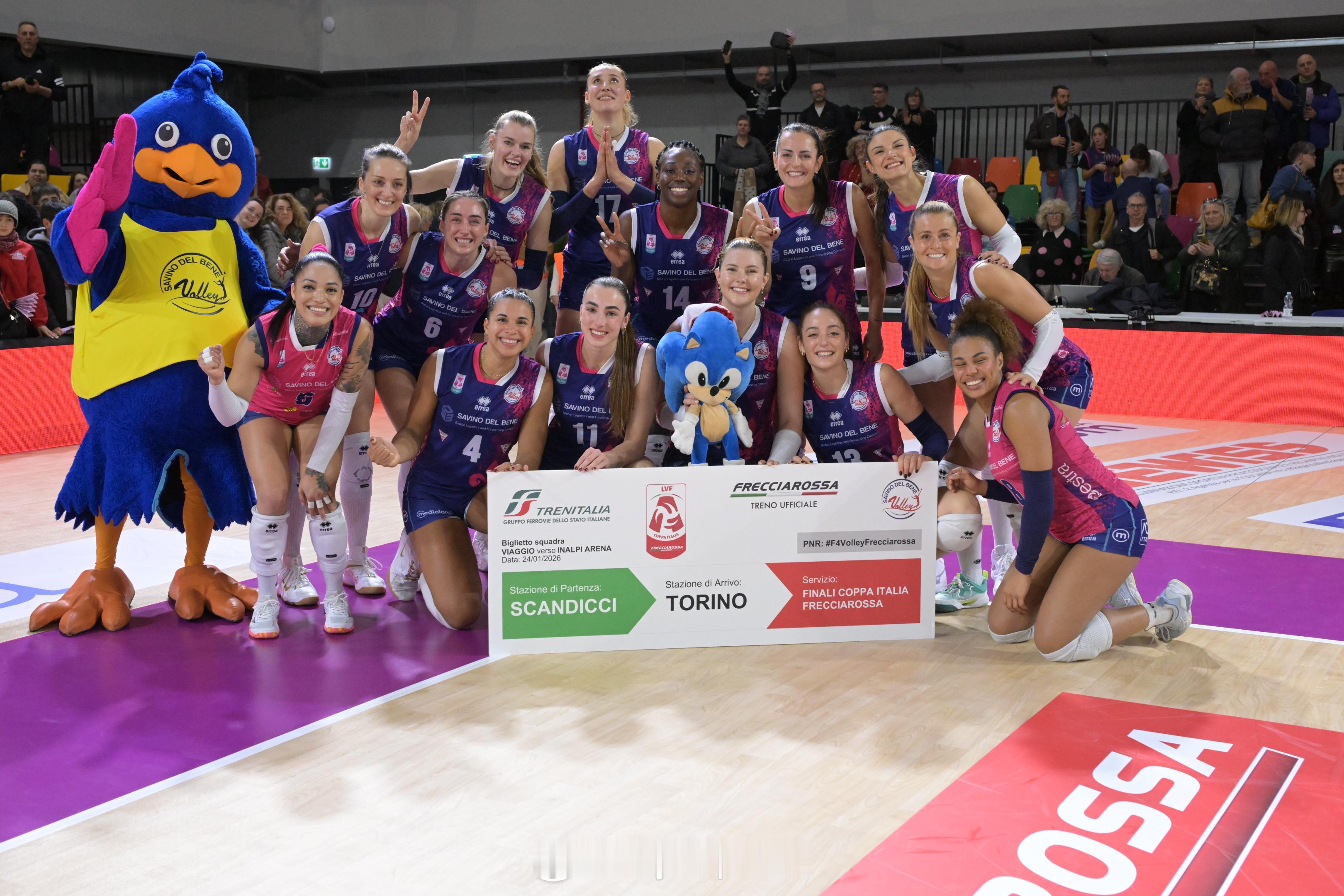 【女排意大利杯斯坎迪奇险翻船3-2险胜瓦莱福里亚进四强】国际排坛战报速递1