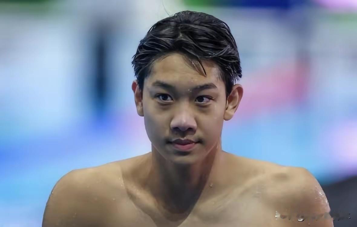 发现一个有意思的现象。9月21日名古屋亚运会男子4×200米自由泳接力，中国