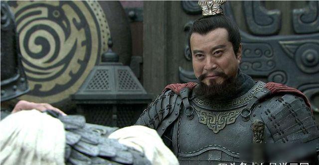 袁绍是不是被低估了？  说实话，每次翻东汉末年的历史，袁绍总让人觉得不太对劲，