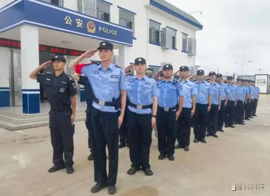 请问：协警属于在编人员吗？答案：不属于请问：协警属于编外临时工吗？答案：