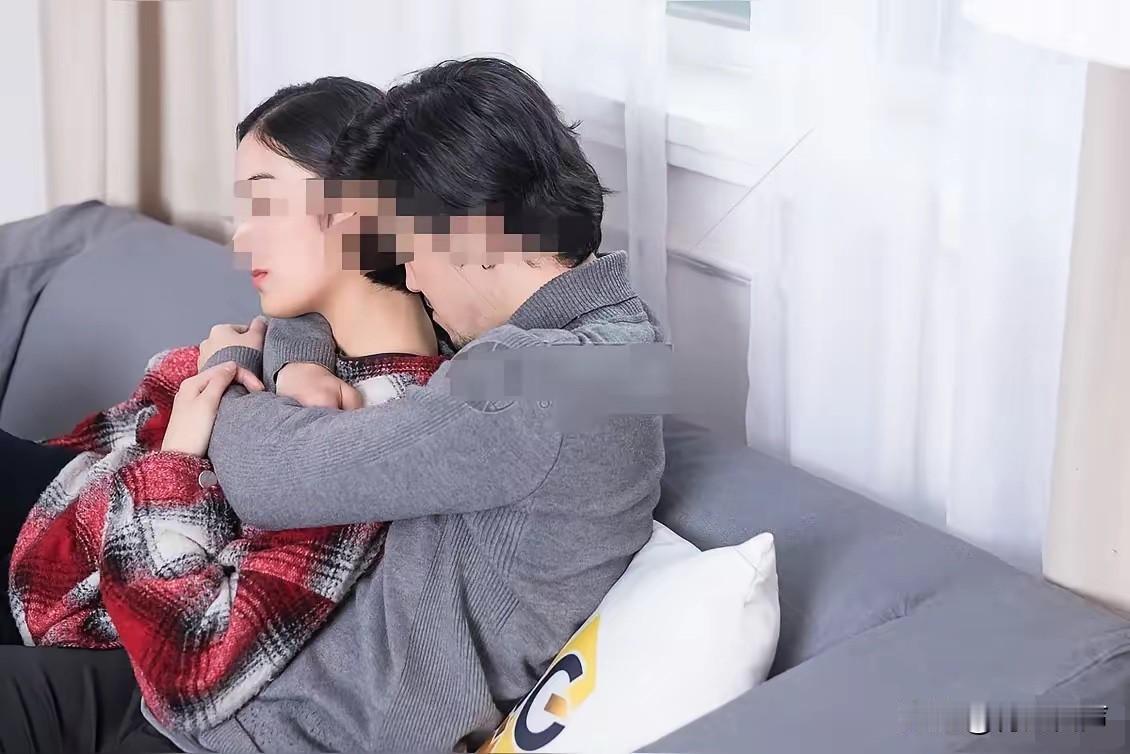 “色字头上一把刀！”山西长治，一女子在陌陌上聊了个已婚男子，对方说就一个人在家，