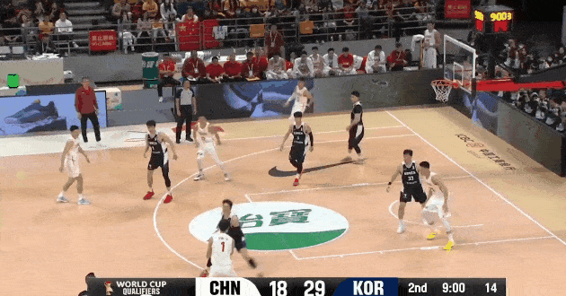 韩国队攻得硬，中国队打得乱；韩国队三分超准，中国队三分稀松；韩国队拿到22分，中