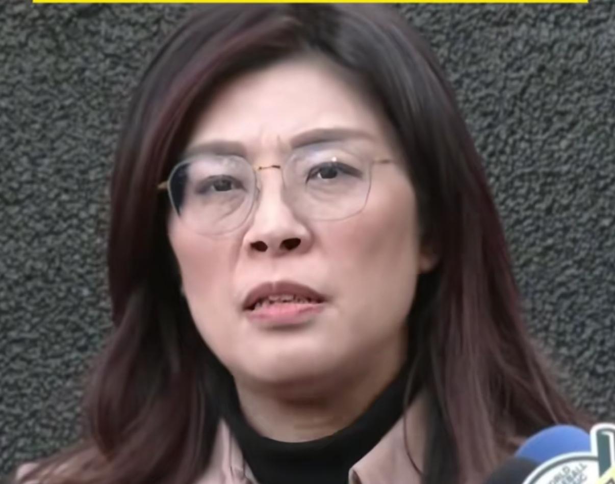 终于有人不跪美国了2026年1月20日，国民党主席郑丽文公开亮明“先陆后美”