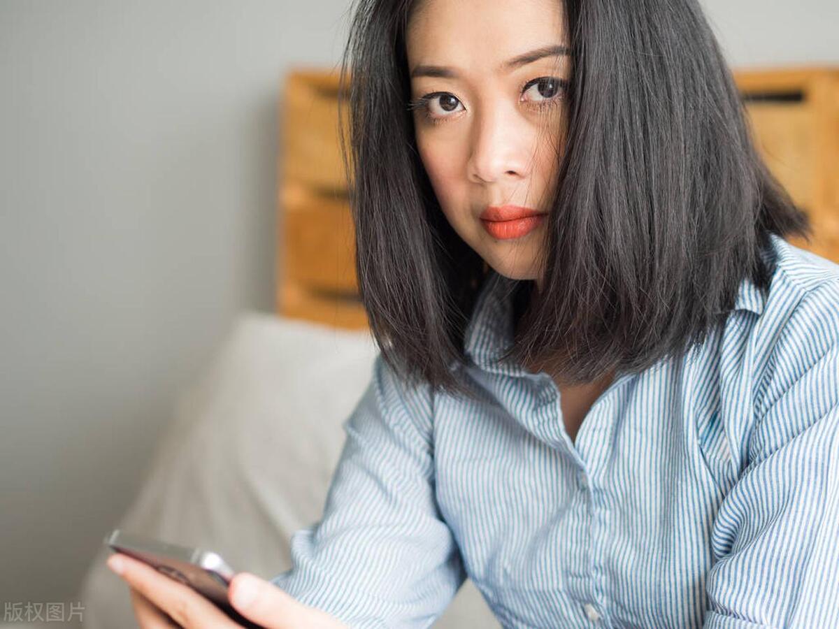 我同学的姐姐，真是犯傻。自己离婚后有车有房，还带着一个女儿，工作稳定，收入也不错