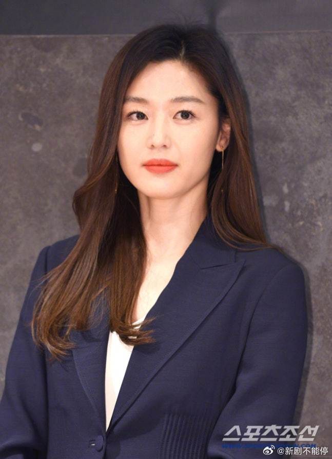 【在李炳宪和池昌旭之间，全智贤选择了池昌旭，在谍战剧和奇幻爱情剧之间，她选择了爱