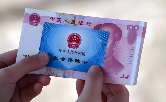 人社部正式印发！工资、养老金等将有大变化！2026年7月，一纸文件激起千层浪