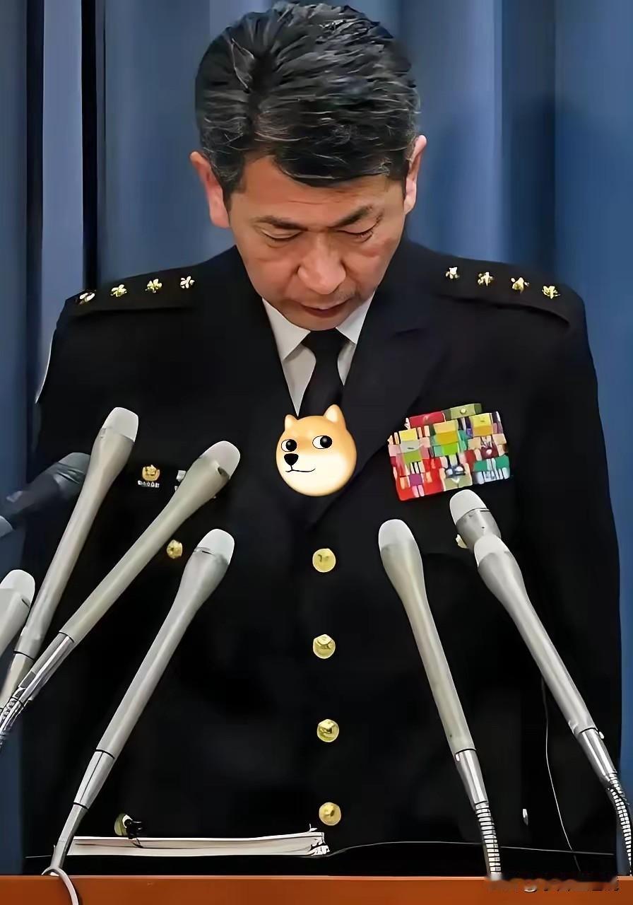 昨日消息，日本自卫队最高长官认错啦了日本自卫队最高长官、陆上幕僚长荒井正