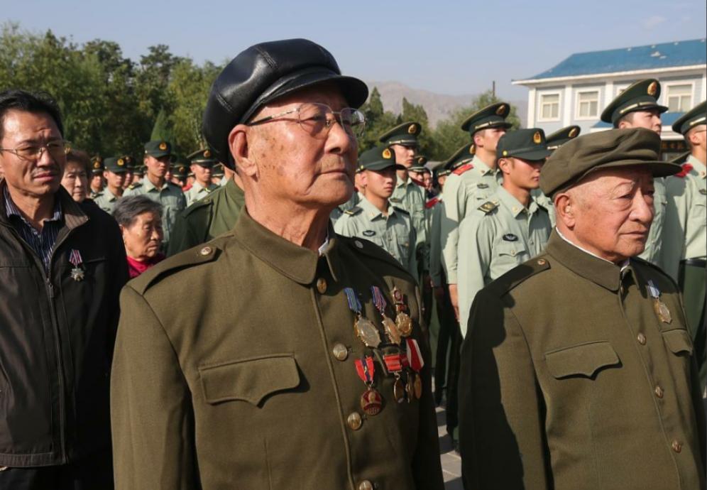 四野的后辈每年都大张旗鼓地搞聚会，说是为了纪念革命先辈、传承革命精神，那有人就问