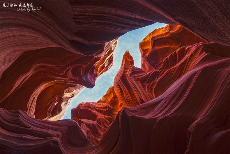 羚羊谷(antelopecanyon),世界上最美的峡谷,色彩千变万化,给人一种