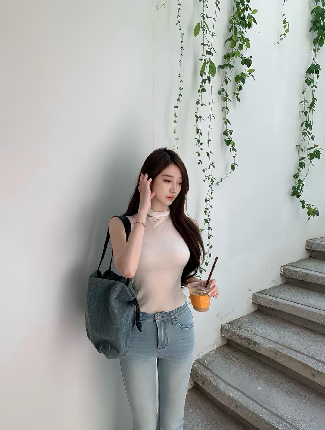 分享唯美的美照长大成熟之后 你养的第一个小孩应该是你自己高级感穿搭牛仔裤搭配