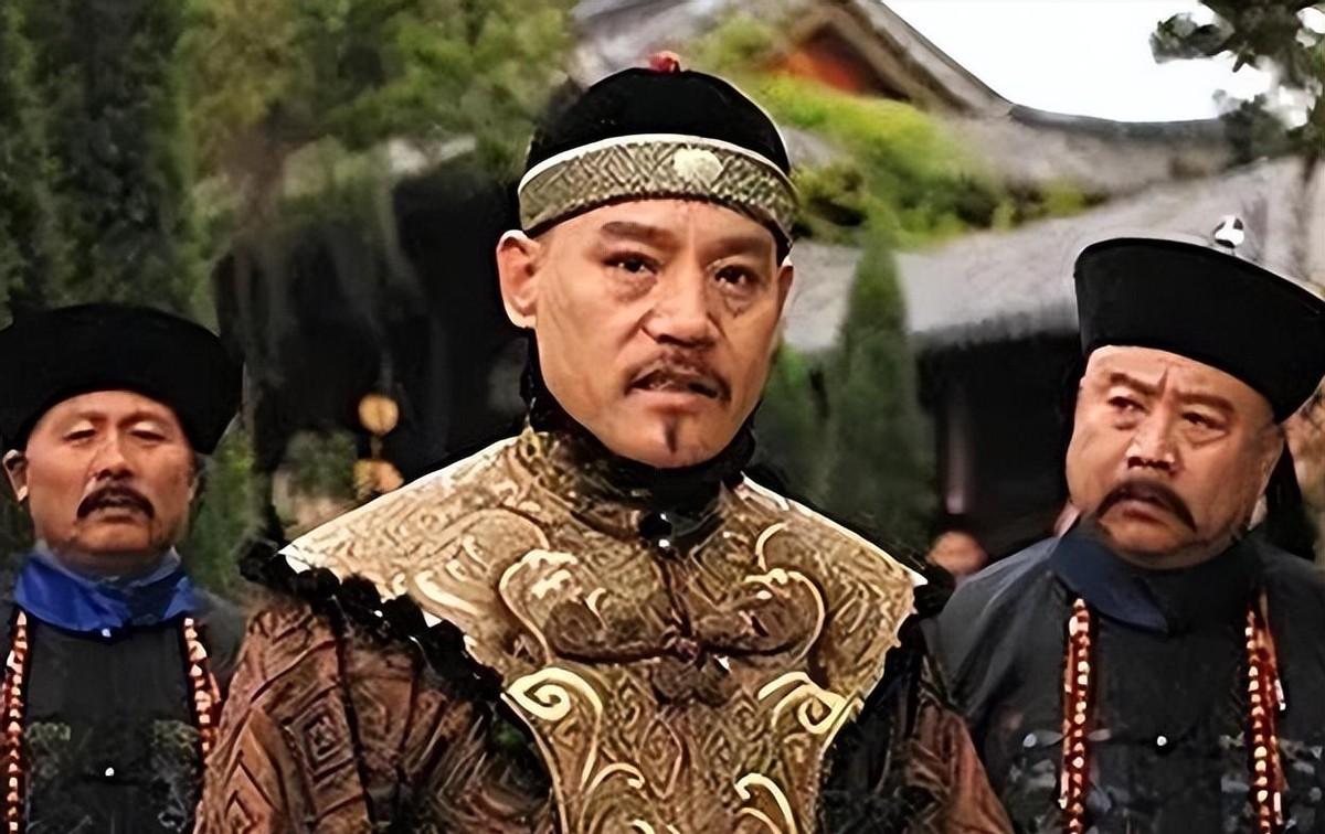 胡雪岩因李鸿章被整垮时，左宗棠为何不仅未出手相助，反而还参与了抄家？1874年