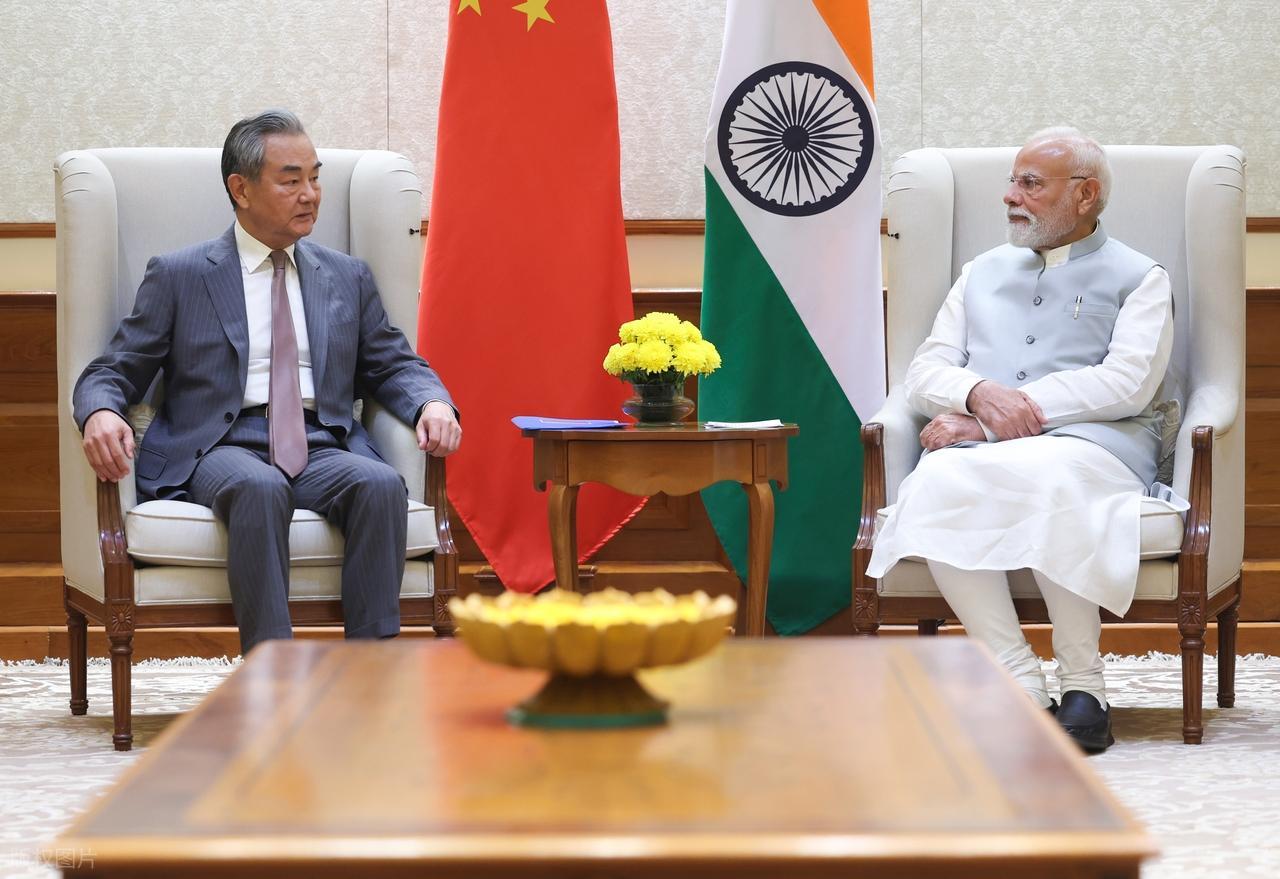 印度倒向中国的概率越来越大，莫迪这次肯定是想明白了，美国只会把印度当成“韭菜”，