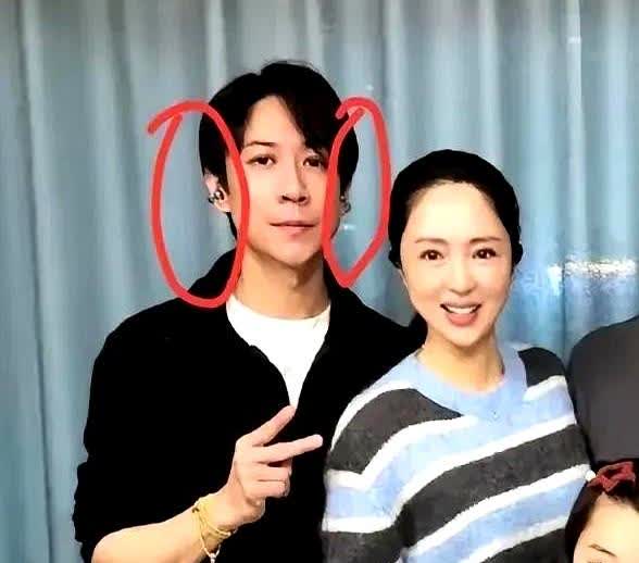 热搜挂三天，全网都在猜张维伊耳机从不摘，结果真相让所有人沉默他戴的不是潮