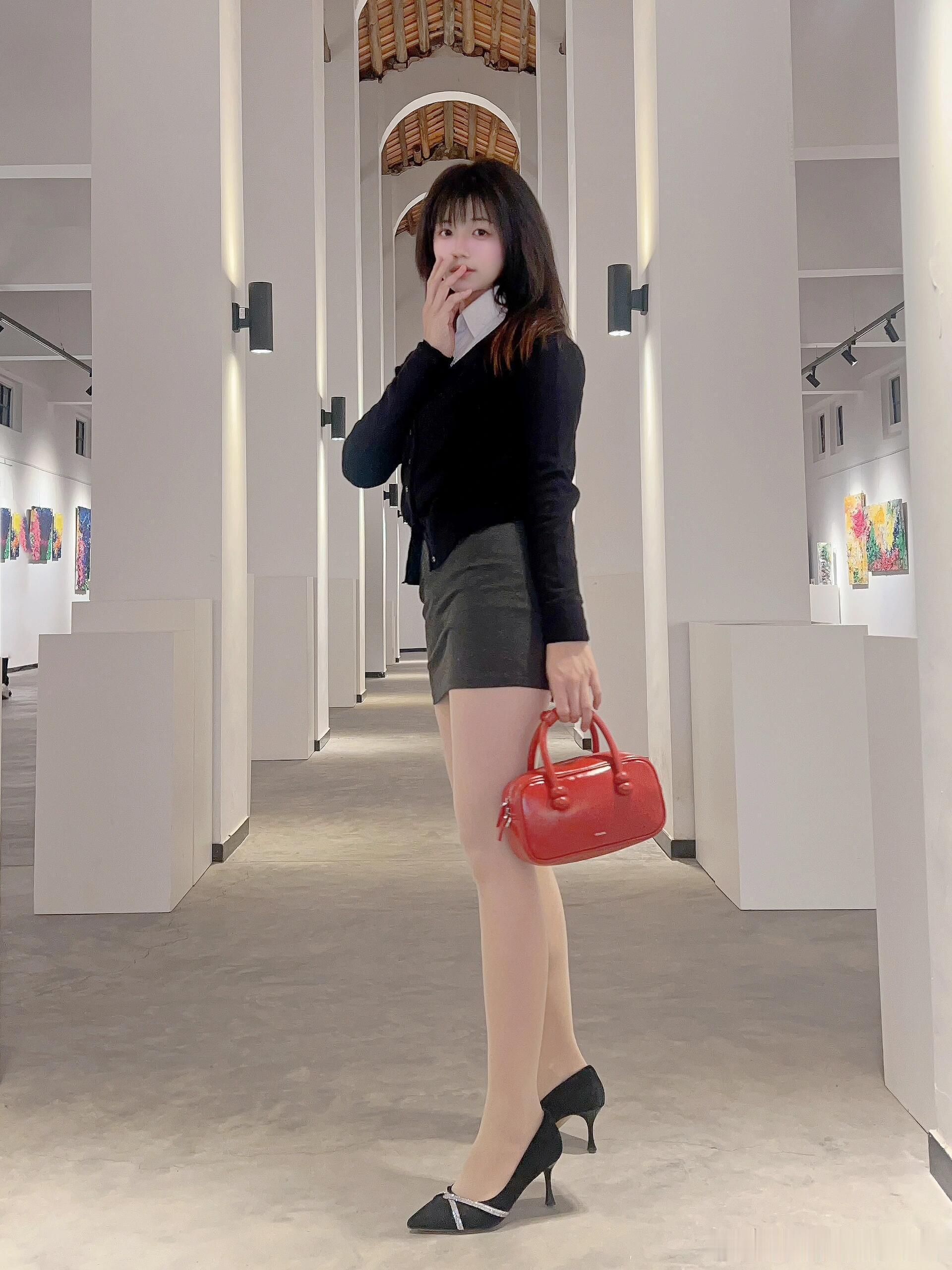 艺术展会气质少女~