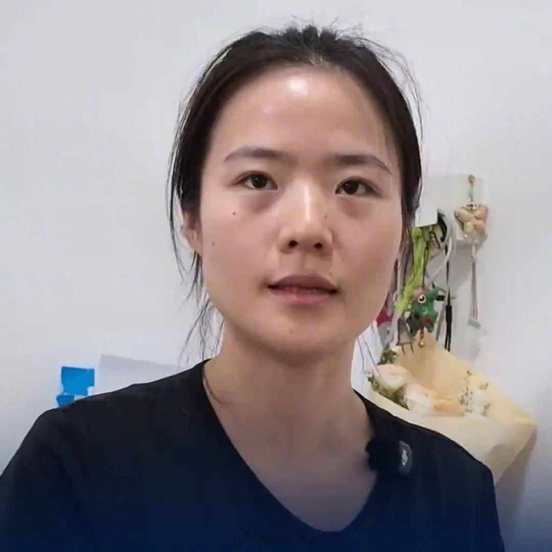 骑行千里为自己讨公道！女子童年遭继父八年侵害，却因时效无法追责山东31岁女子张叙白身世坎坷，自幼被送