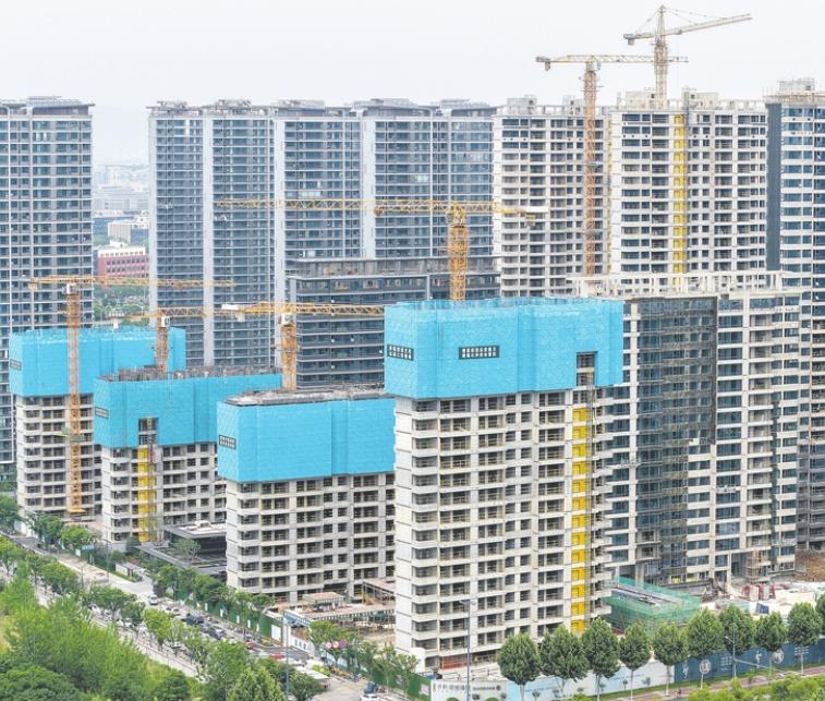 如果中国住房供应量下降30%，房价会涨吗？有机构分析，说到2027年或者20