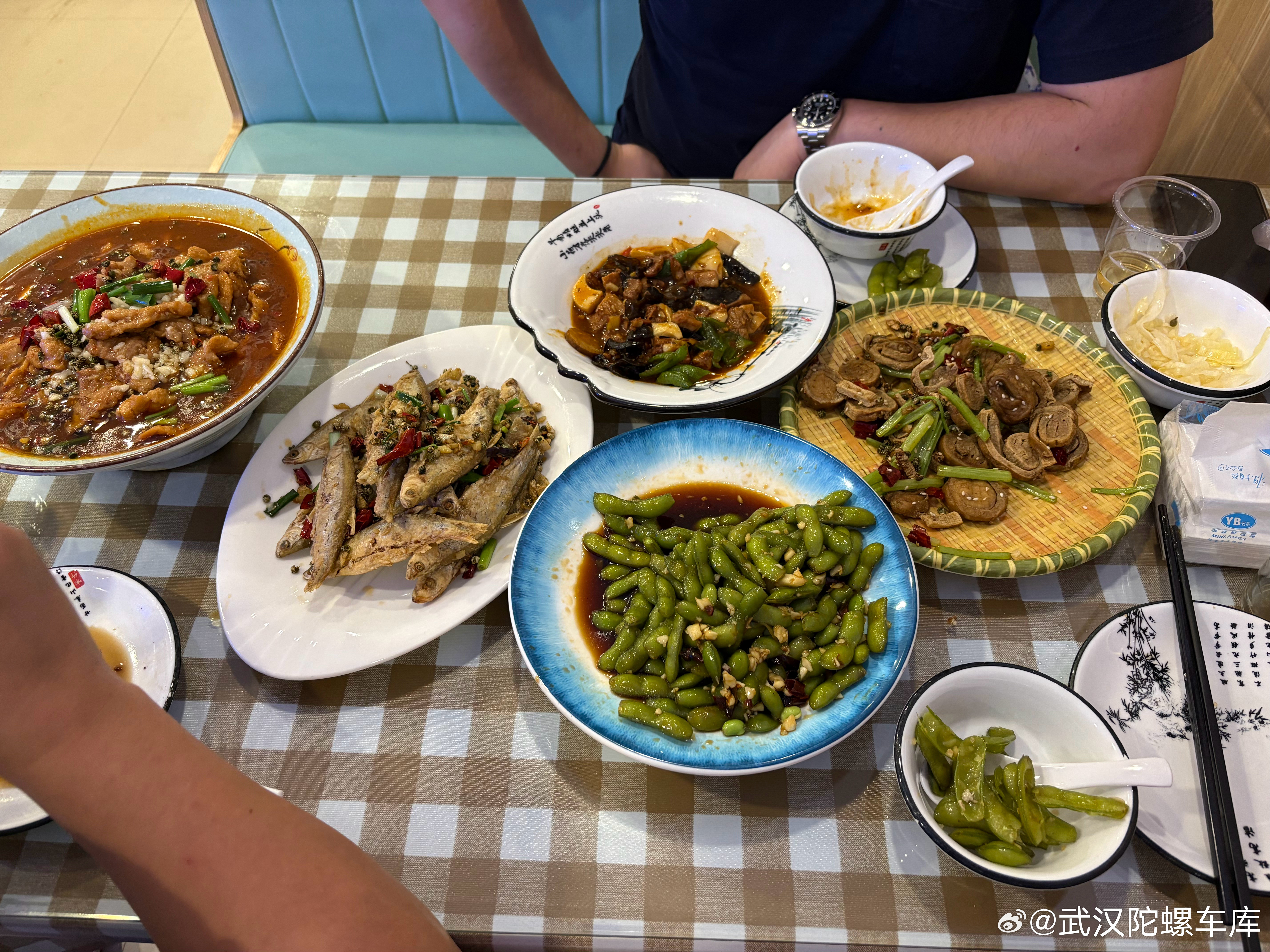5月首次店内聚餐​​​