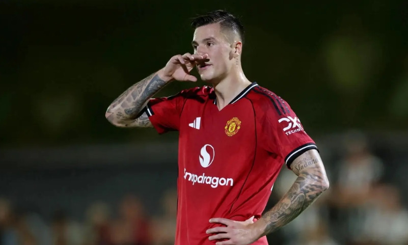 占了便宜，错失绝杀，心平气和，各拿1分。曼联的阵容，单线作战，本来有很大优势的，